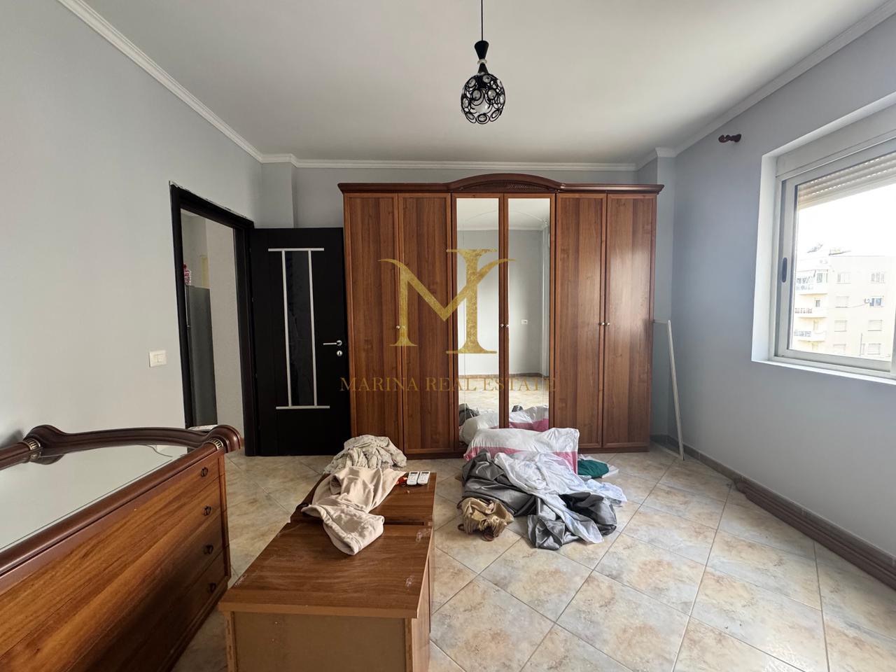 Shitet Apartament 3+1+2, Durres, zona Rrota e Kuqe – Pamje nga Deti