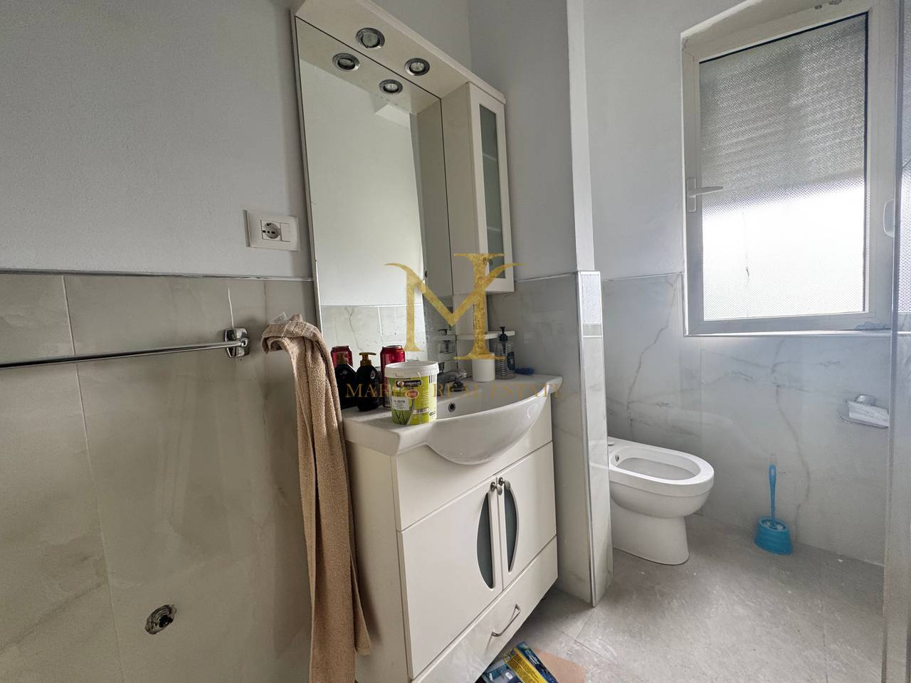 Shitet Apartament 3+1+2, Durres, zona Rrota e Kuqe – Pamje nga Deti