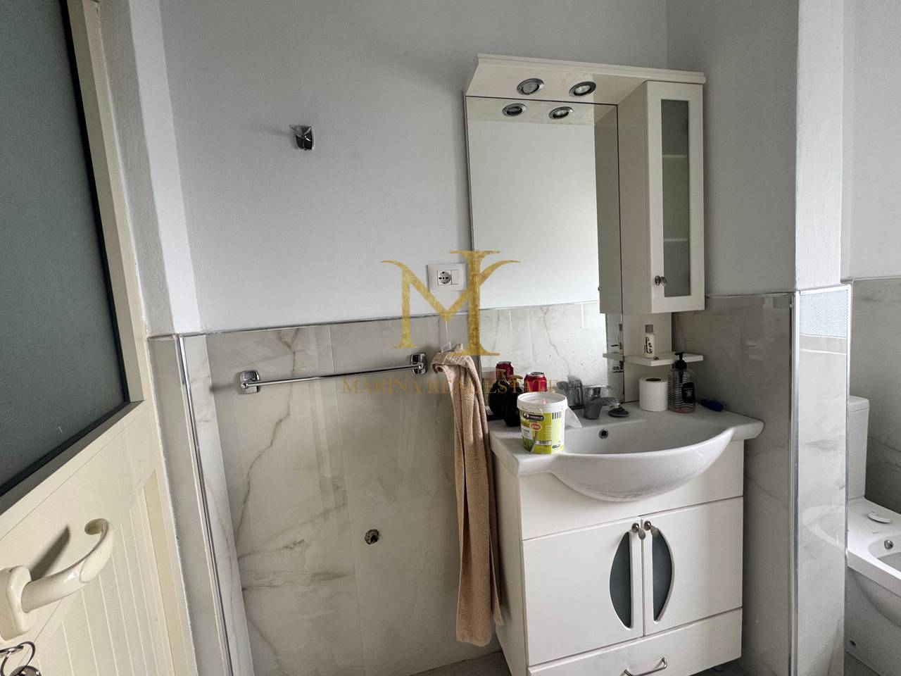 Shitet Apartament 3+1+2, Durres, zona Rrota e Kuqe – Pamje nga Deti