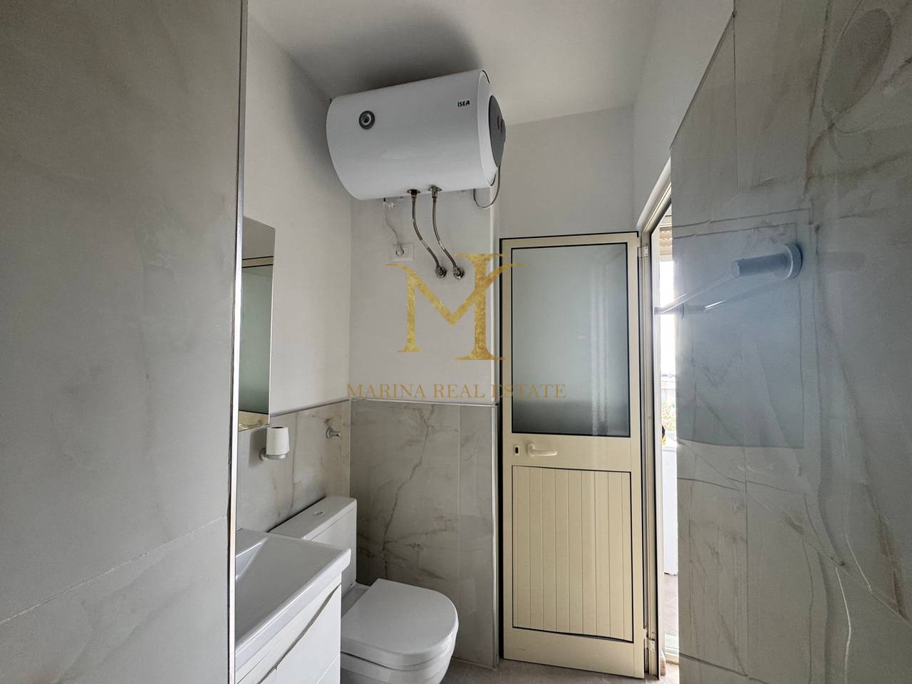 Shitet Apartament 3+1+2, Durres, zona Rrota e Kuqe – Pamje nga Deti
