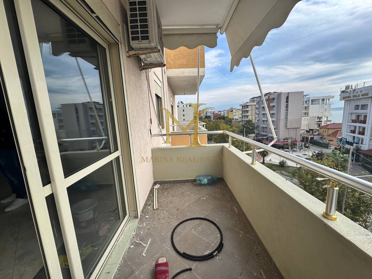 Shitet Apartament 3+1+2, Durres, zona Rrota e Kuqe – Pamje nga Deti
