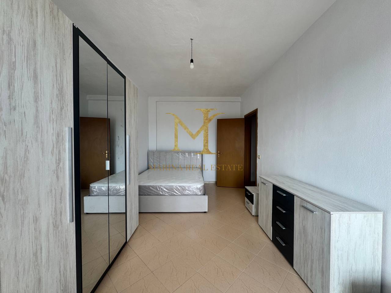 Qera apartament 2+1, Plazh Durres prane Shkolla