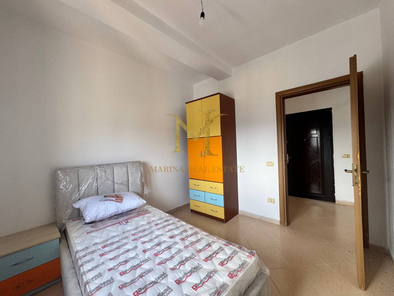 Qera apartament 2+1, Plazh Durres prane Shkolla