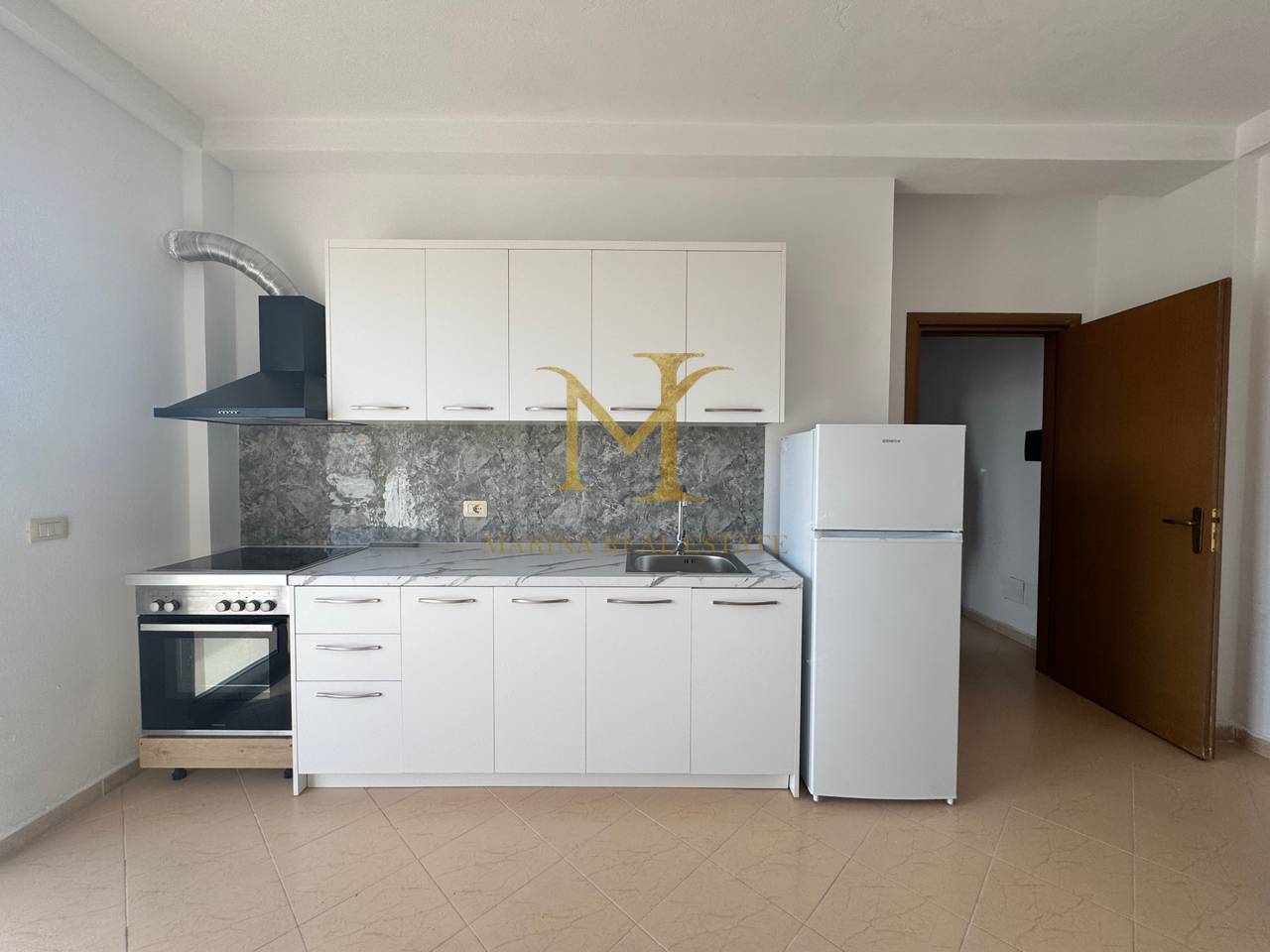 Qera apartament 2+1, Plazh Durres prane Shkolla