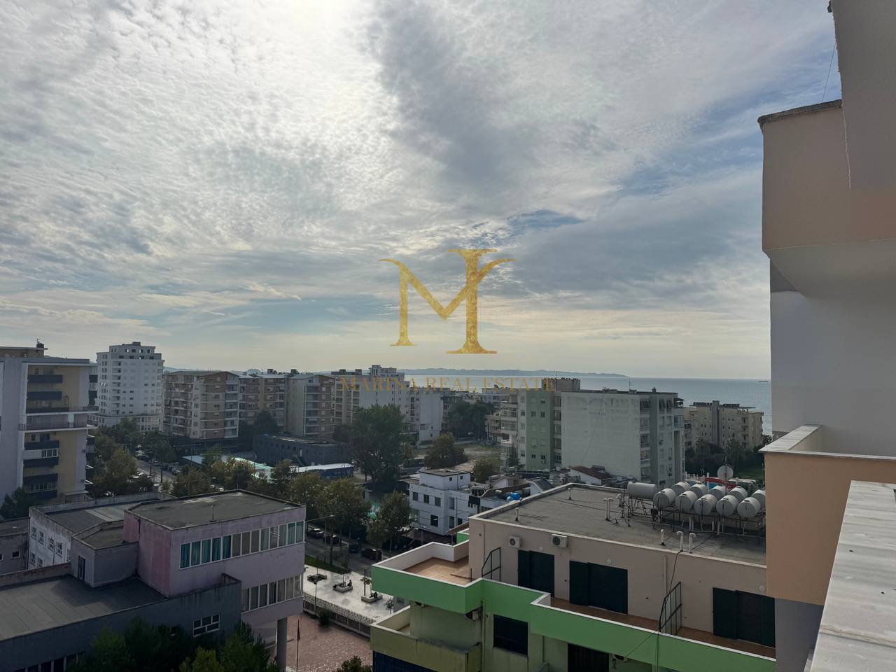 Qera apartament 2+1, Plazh Durres prane Shkolla