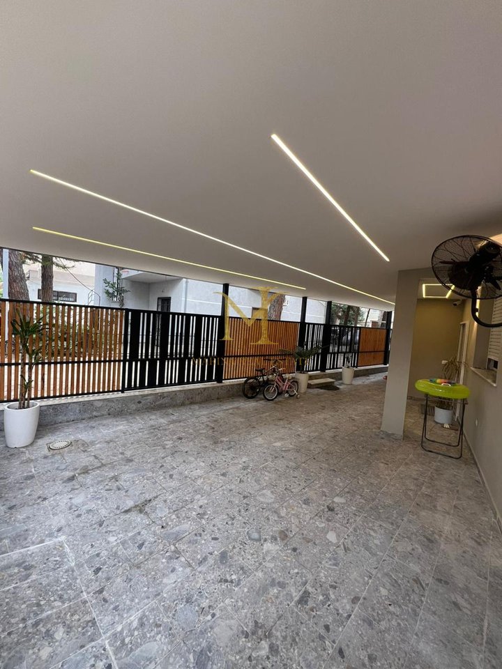 SHITET APARTAMENT 1+1+ VERANDE NE GOLEM !!