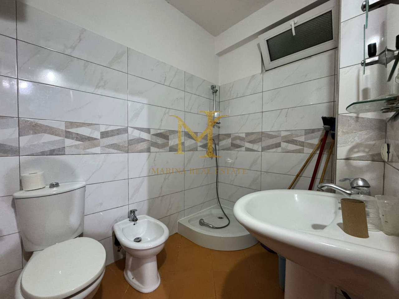 Jepet me qira apartament 2+1+2 në Durrës