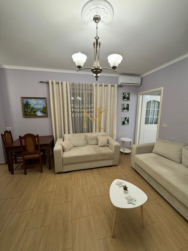 Apartamente 1+1 per Qera , Perballe me Kompleksin Florida !!