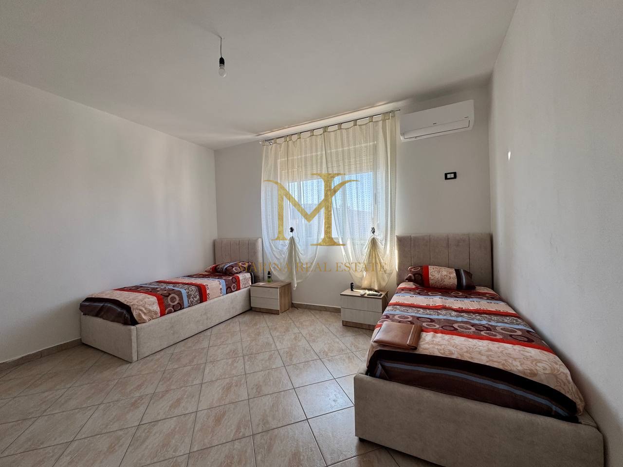 Durres - Jepet me qera 2+1 apartament, zone rrota e kuqe