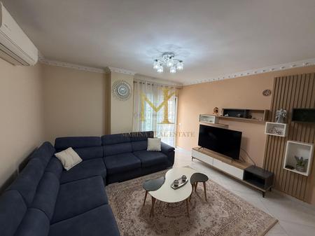 APARTAMENT 2+1 PER QERA , PRANE QENDRES DURRES !!