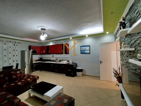 Apartament 2+1 per qera afatgjate , prane Shkolles Bajram Curri !!