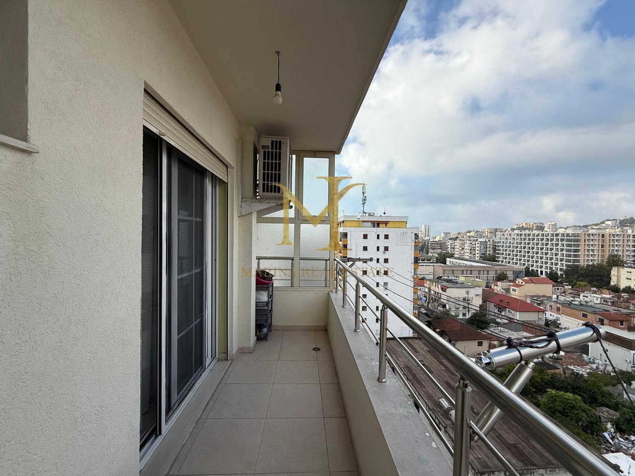 APARTAMENT 2+1 PER QERA , PRANE QENDRES DURRES !!
