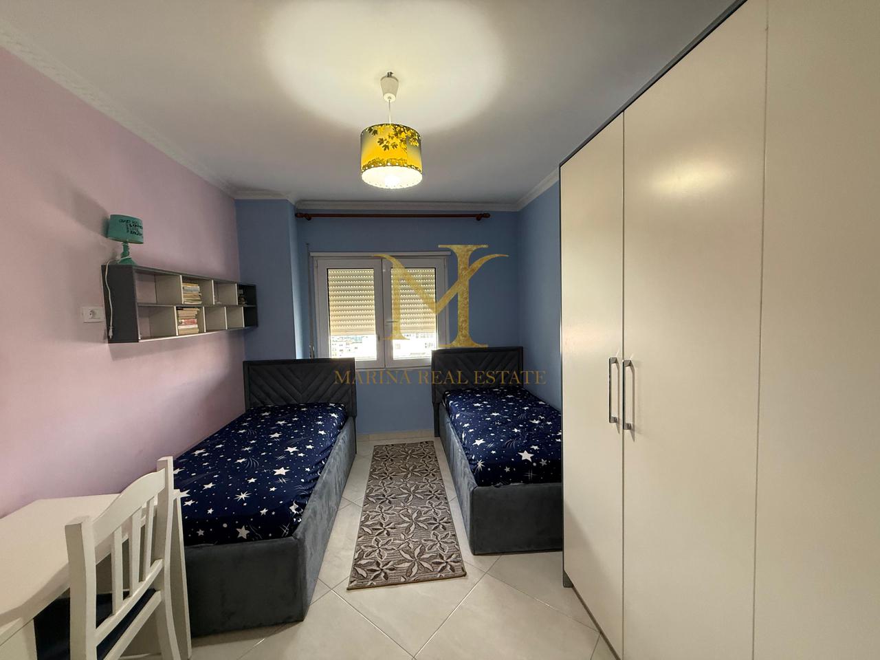 APARTAMENT 2+1 PER QERA , PRANE QENDRES DURRES !!