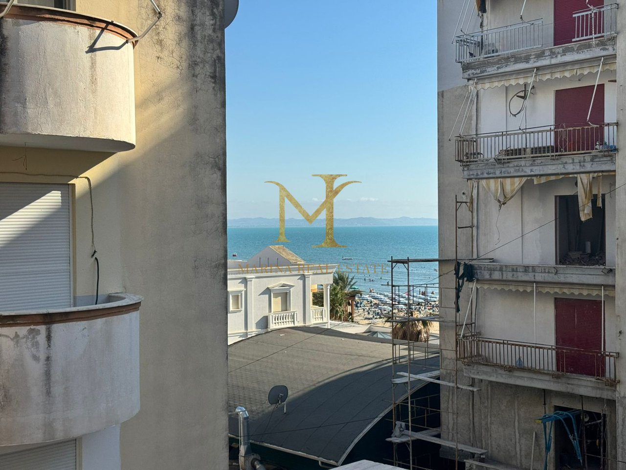 JEPET ME QIRA APARTAMENT 1+1 NË PLAZH – ILIRIA, DURRËS