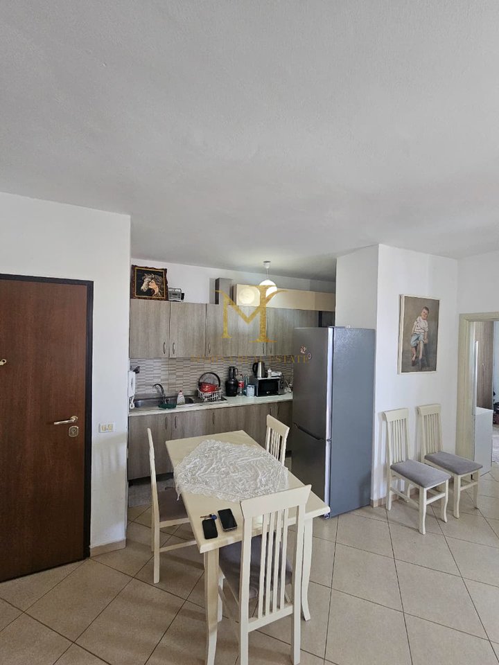 JEPET ME QIRA APARTAMENT NË PLAZH – RROTA E KUQE, DURRËS