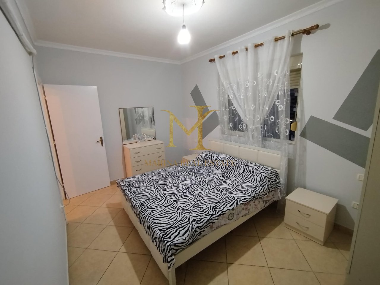 Apartament 2+1 per qera afatgjate , prane Shkolles Bajram Curri !!