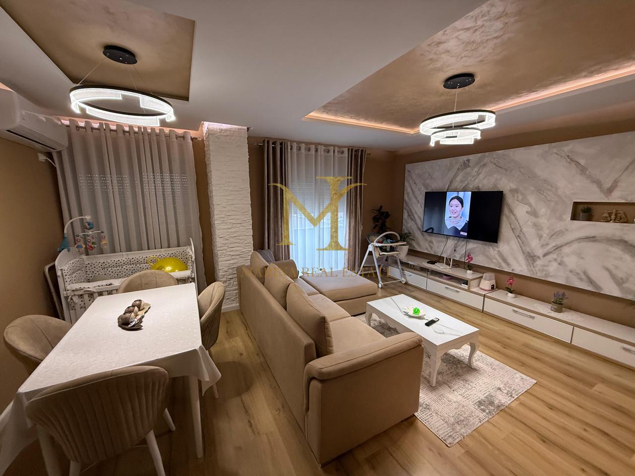 Ofrohet  Per Qera Apartament 2+1 i investuar, Stacioni i Trenit Durres !!