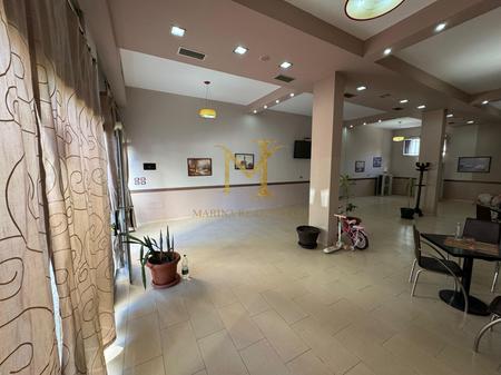 JEPET AMBIENT ME QERA  STADIUMI DURRES