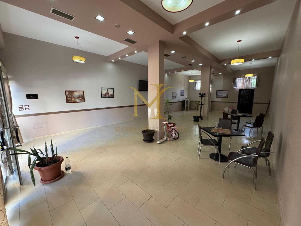 JEPET AMBIENT ME QERA  STADIUMI DURRES