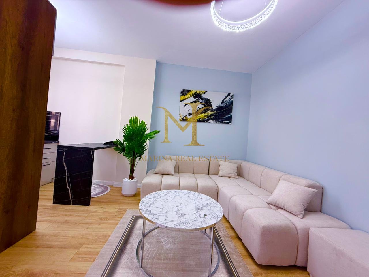 VENDESI APPARTAMENTO 1+1+ VERANDA 60 M2, SCALINATA DI KAVAJA, MAJESTIC!!