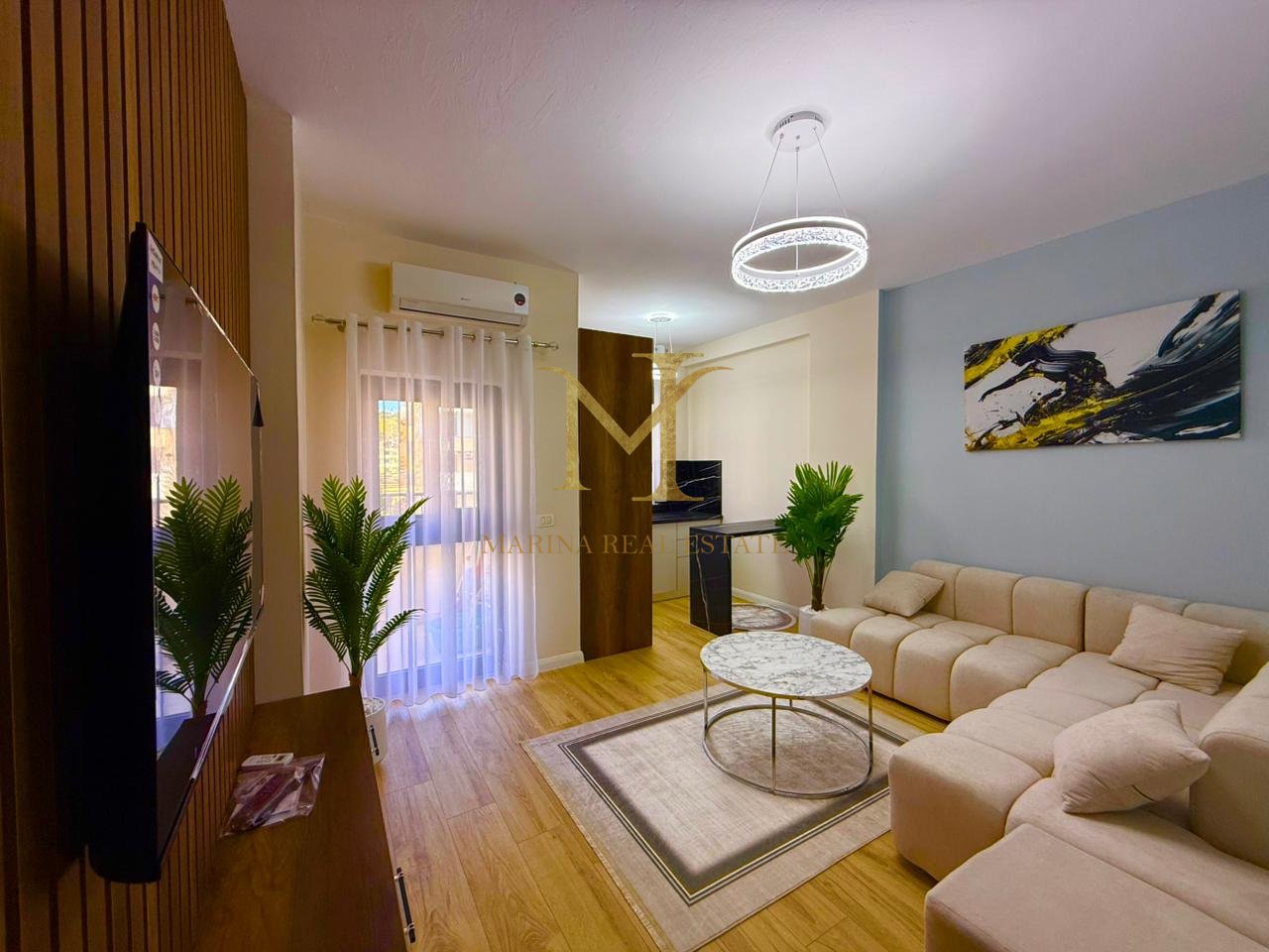 VENDESI APPARTAMENTO 1+1+ VERANDA 60 M2, SCALINATA DI KAVAJA, MAJESTIC!!