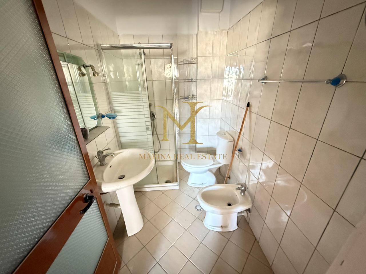 Shitet  Apartament 2+1 i investuar, plazh Hekurudha !