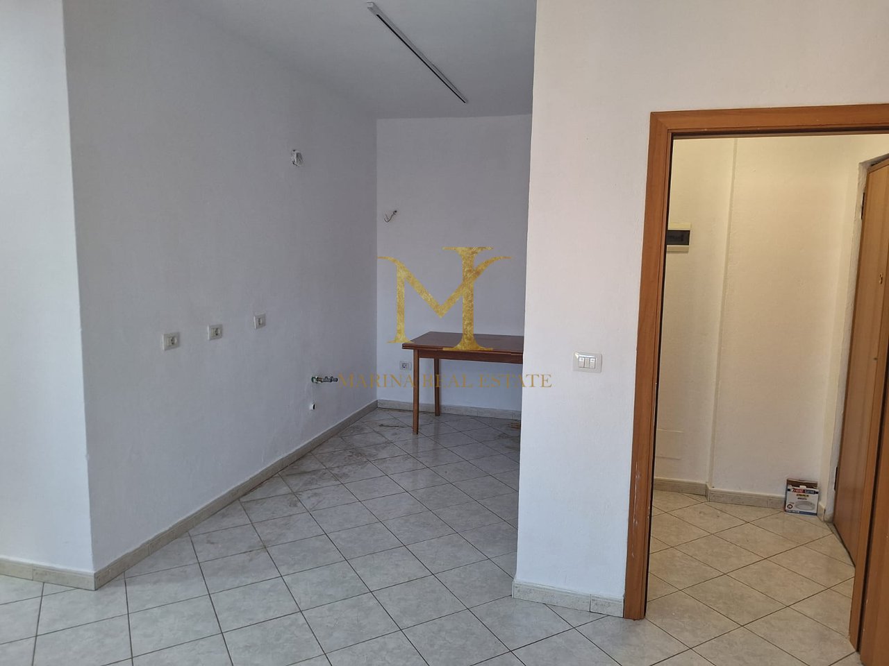 APPARTAMENTO 2+1+2 VICINO ALLA SPIAGGIA DI DURAZZO, IN VENDITA!