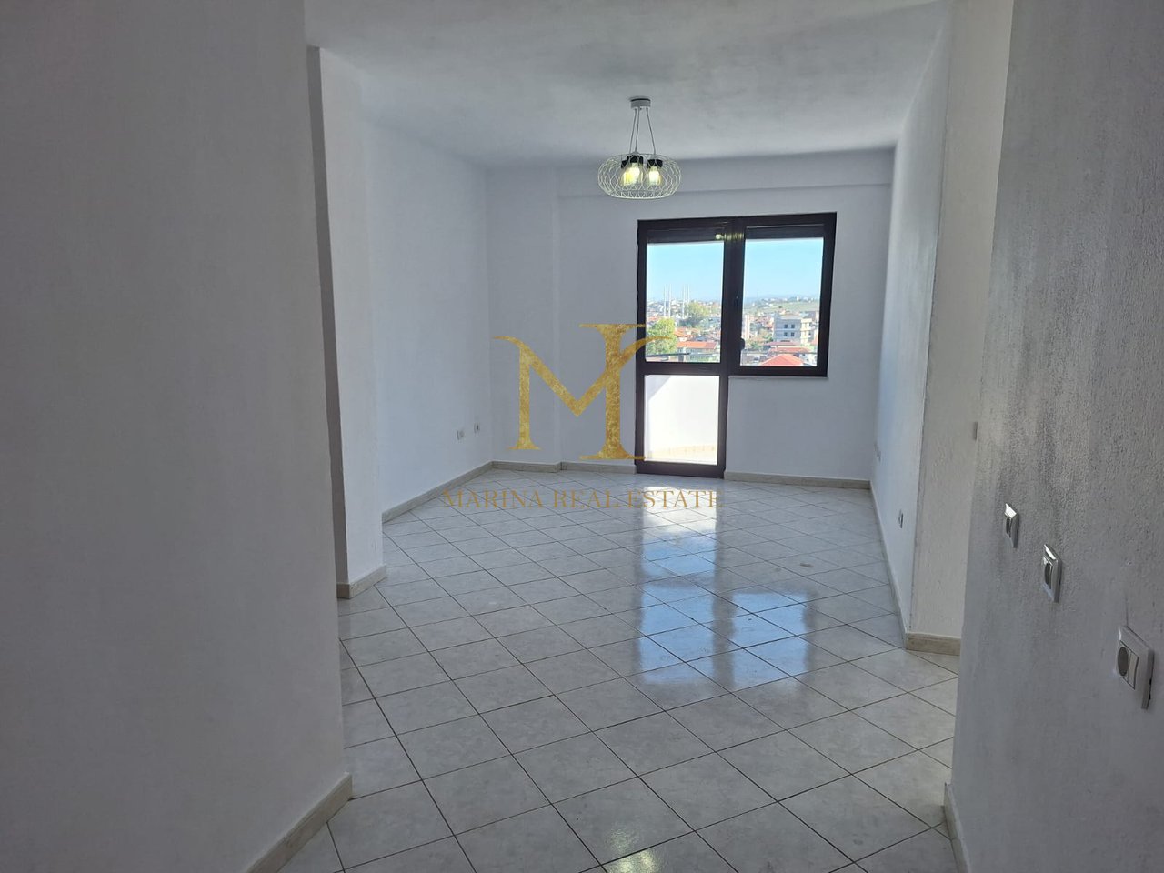 APPARTAMENTO 2+1+2 VICINO ALLA SPIAGGIA DI DURAZZO, IN VENDITA!