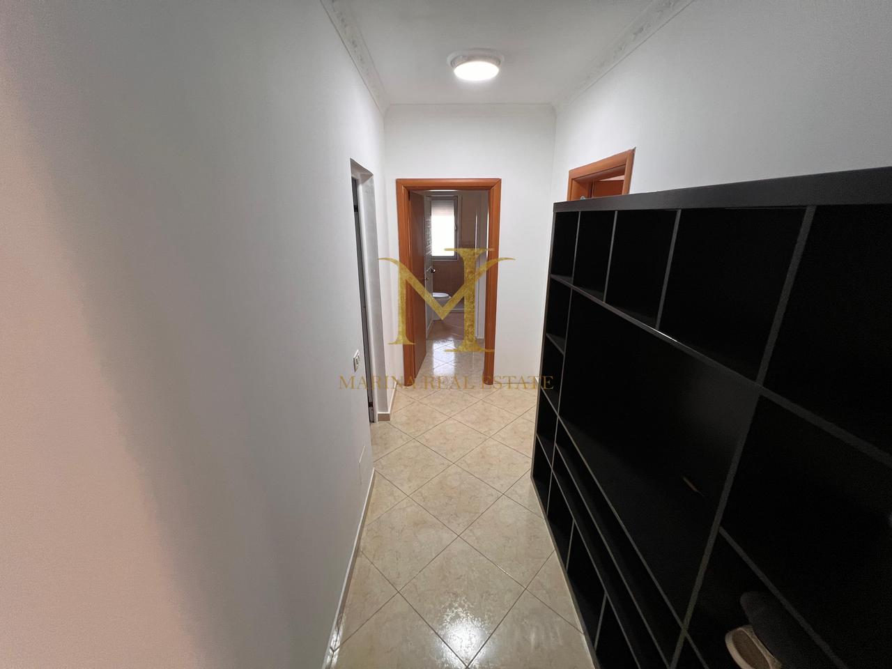 AFFITTASI APPARTAMENTO 2+2+2 FINO AL 1 GIUGNO!!
