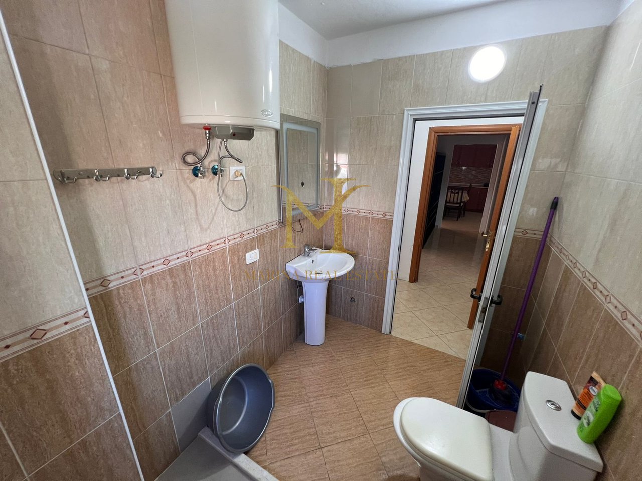 AFFITTASI APPARTAMENTO 2+2+2 FINO AL 1 GIUGNO!!