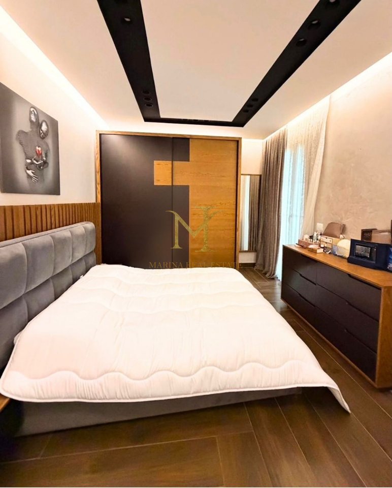 Apartament 2+1 me qera - Rruga e Portit !