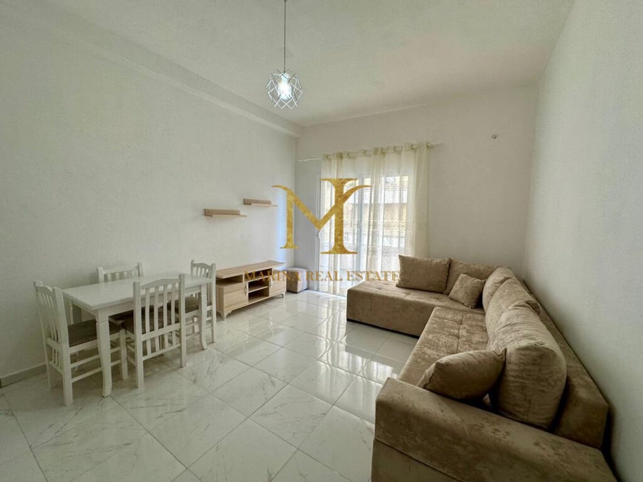 SI AFFITTA APPARTAMENTO 2+1, SPIAGGIA ILIRIA!