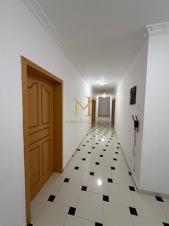 Mini Hotel 3-Katësh me 16 Dhoma + Bar-Kafe, pranë rrethrrotullimit në Plepa – 2,000 €/Muaj