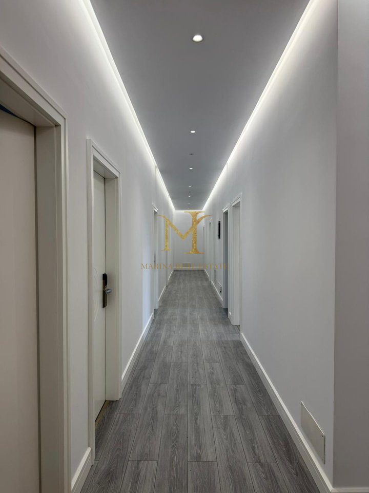 Mini Hotel 3-Katësh me 16 Dhoma + Bar-Kafe, pranë rrethrrotullimit në Plepa – 2,000 €/Muaj