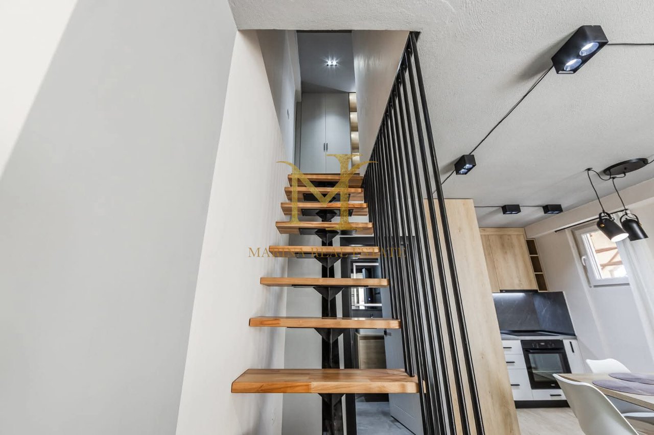 Dupleks per shitje ne Shkembi Kavajes