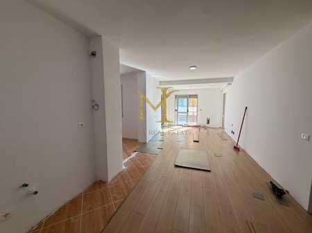 SHITET APARTAMENT 2+1 + DEPO NE NJE PALLAT TE RI NE PLAZH HEKURUDHA !