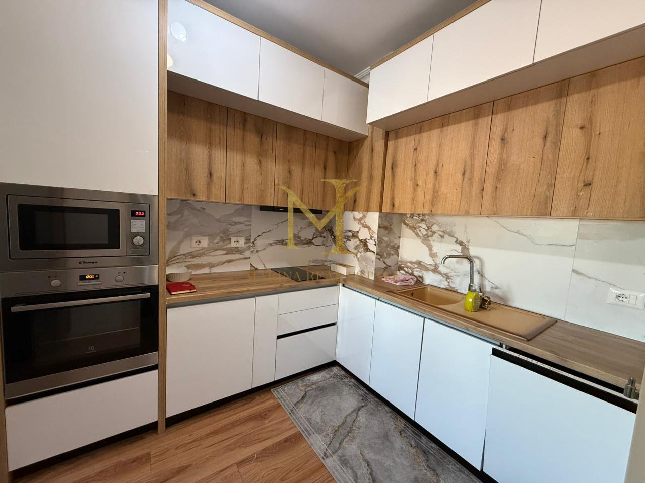 Shitet Apartament 2+1 në zonën e Plazhit, Durrës,  Rrota E kuqe!!