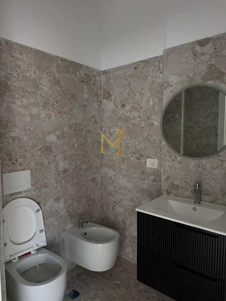 VENDESI APPARTAMENTO 1+1 NELLA RESIDENZA LIBURNA, GOLEM!