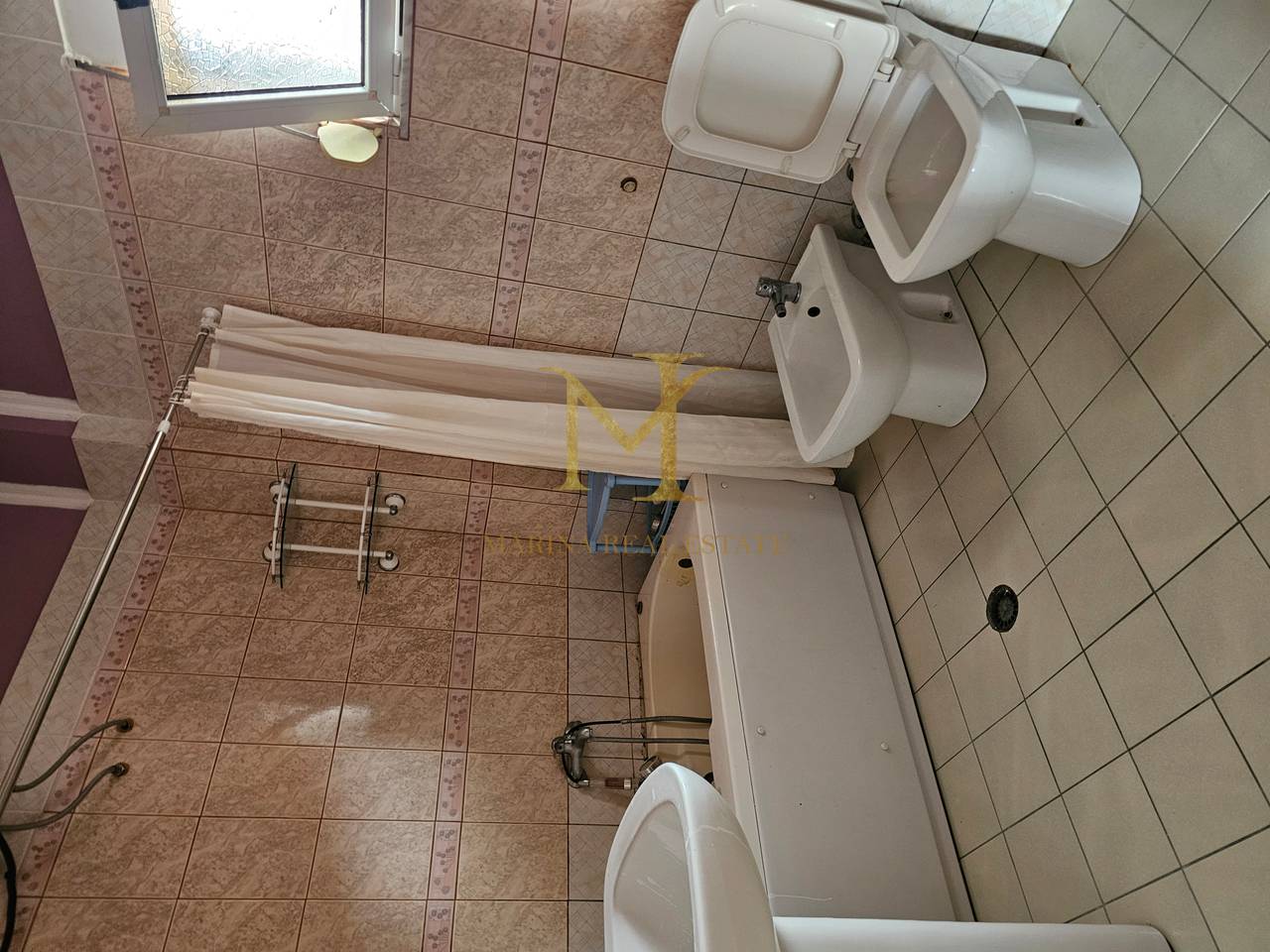 Shtepi me qera ne zonen e ish kenetes