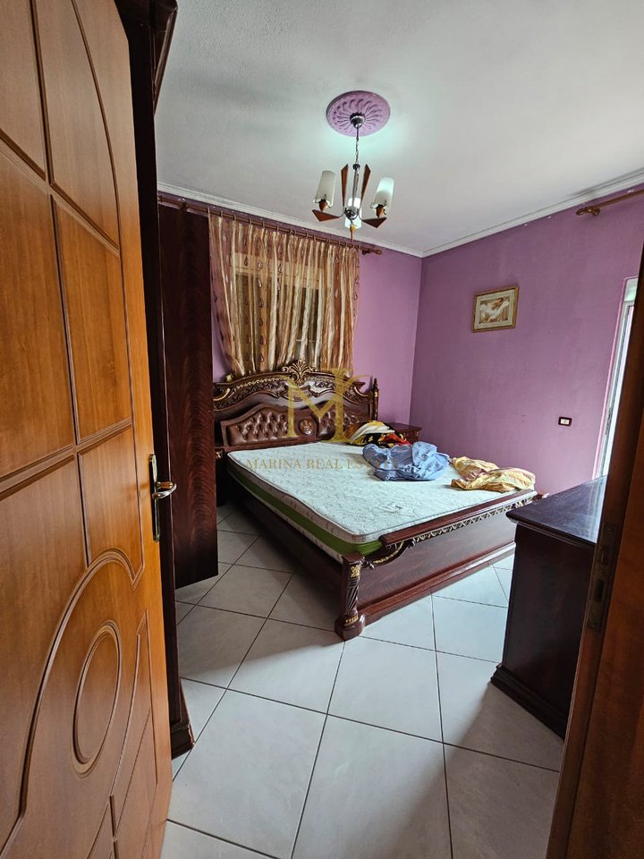 Shtepi me qera ne zonen e ish kenetes!