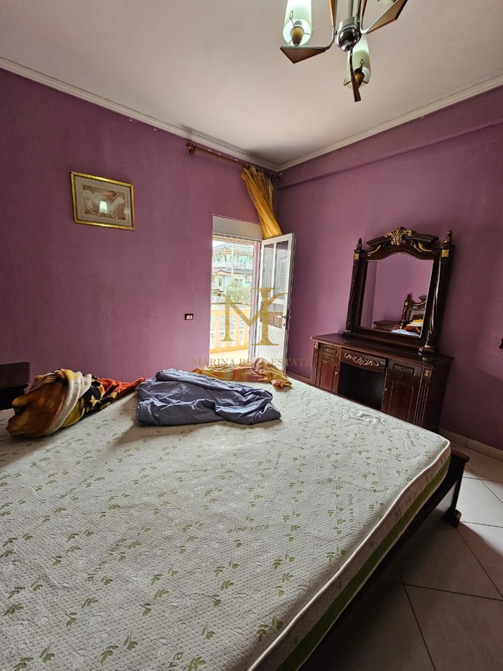 Shtepi me qera ne zonen e ish kenetes!