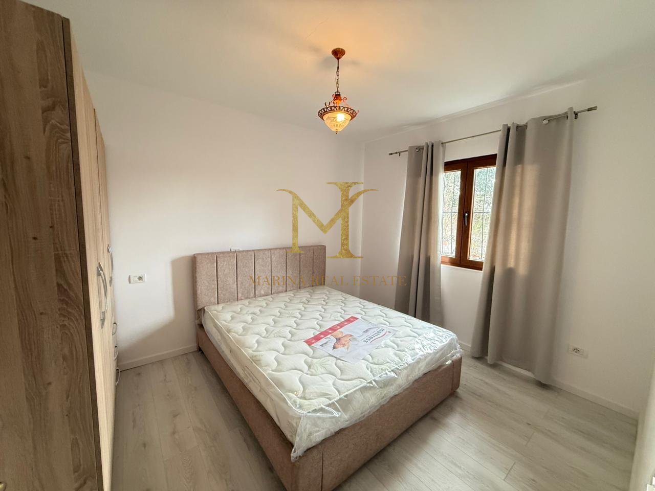 APARTAMENT 1+1 ME QERA , PLAZH HEKURUDHA !!