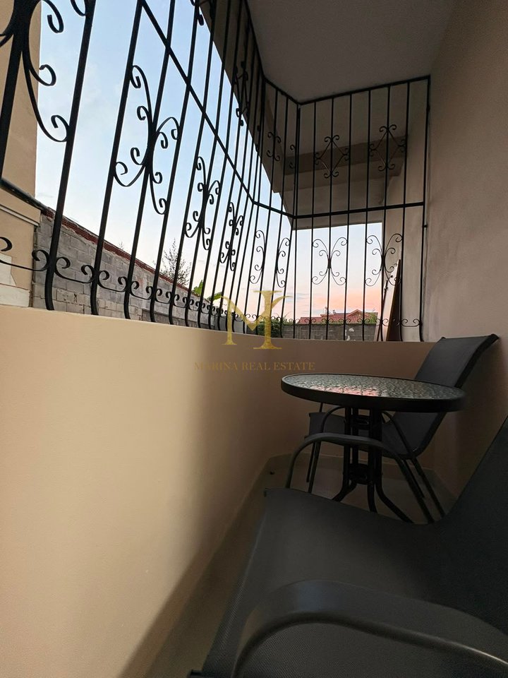 APARTAMENT 1+1 NE SHITJE PRANE HOTEL MIKIT, PLAZH ILIRIA!!!