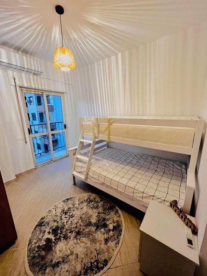 APARTAMENT 2+1 NE SHITJE PRANE MIAMI BEACH, GOLEM!!