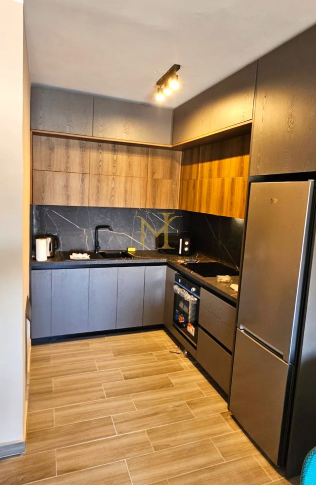 APARTAMENT 1+1 ME QERA NE PLAZH HEKURUDHA!!!!
