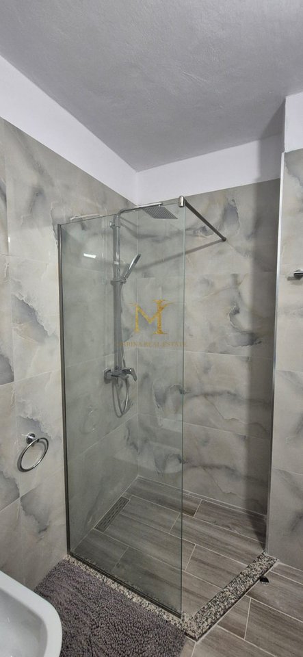 APARTAMENT 1+1 ME QERA NE PLAZH HEKURUDHA!!!!