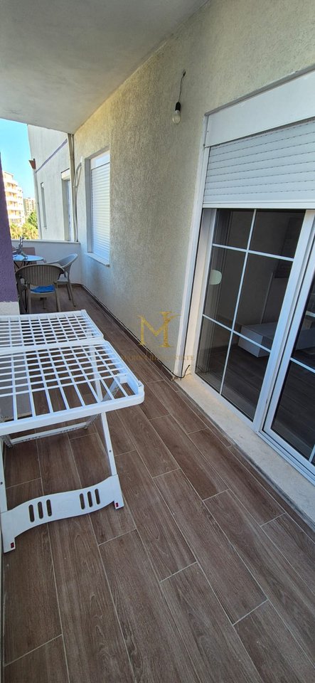 APARTAMENT 1+1 ME QERA NE PLAZH HEKURUDHA!!!!