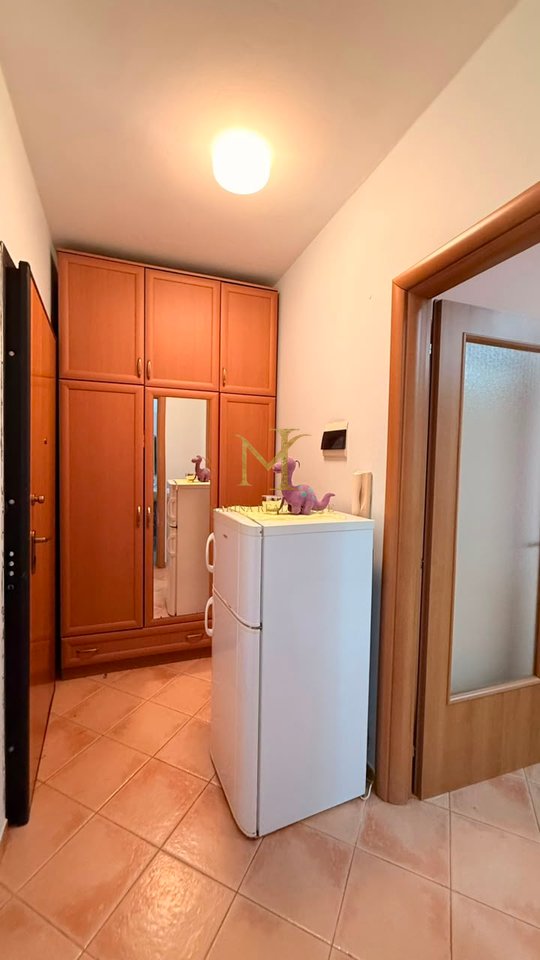 MONOLOCALE IN VENDITA A GOLEM, VICINO ALL'HOTEL MIAMI 2!!!