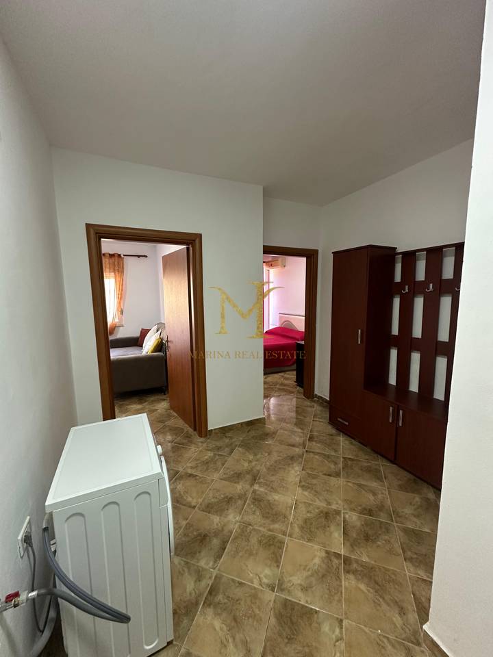 SHITET APARTAMENT 1+1 TEK SHKEMBI KAVAJES !!