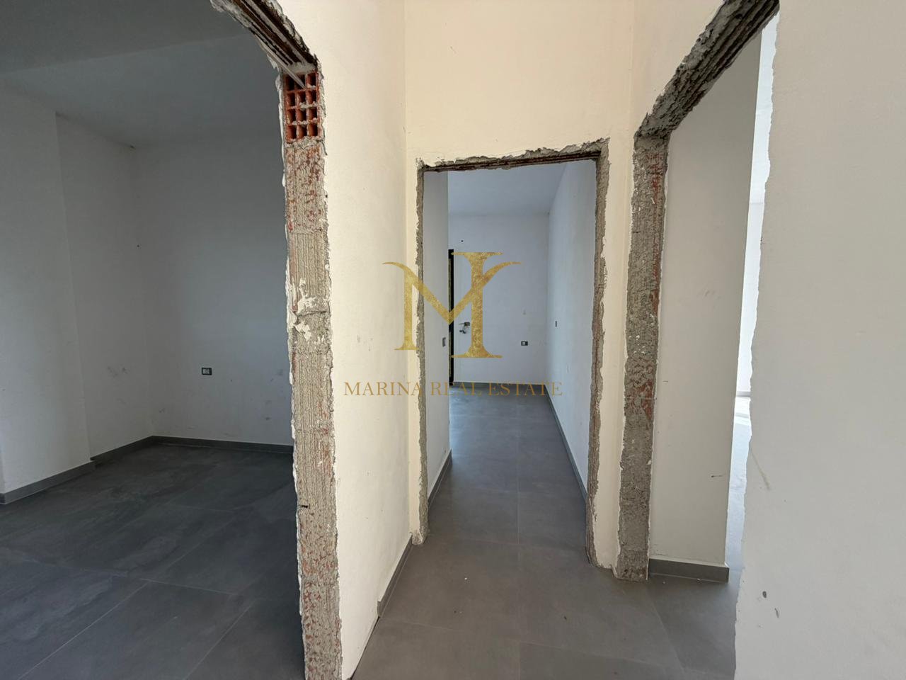 INDIVIDUAL VILLA FOR SALE IN LALZ BAY